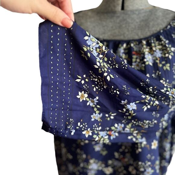 Max Studio Floral Top Wide Sleeve Oversized Size Medium - Picture 3 of 7